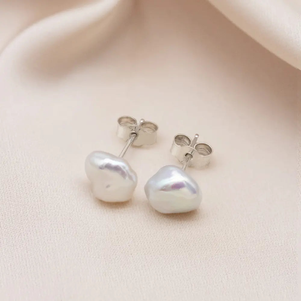 Dot Keshi Pearl Stud Earrings