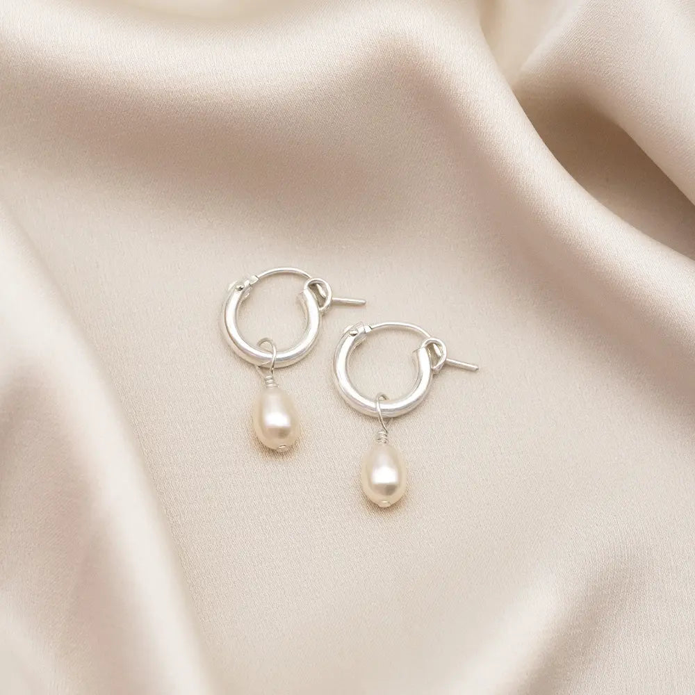 Small Pearl Hoop Earrings - Mini Sia