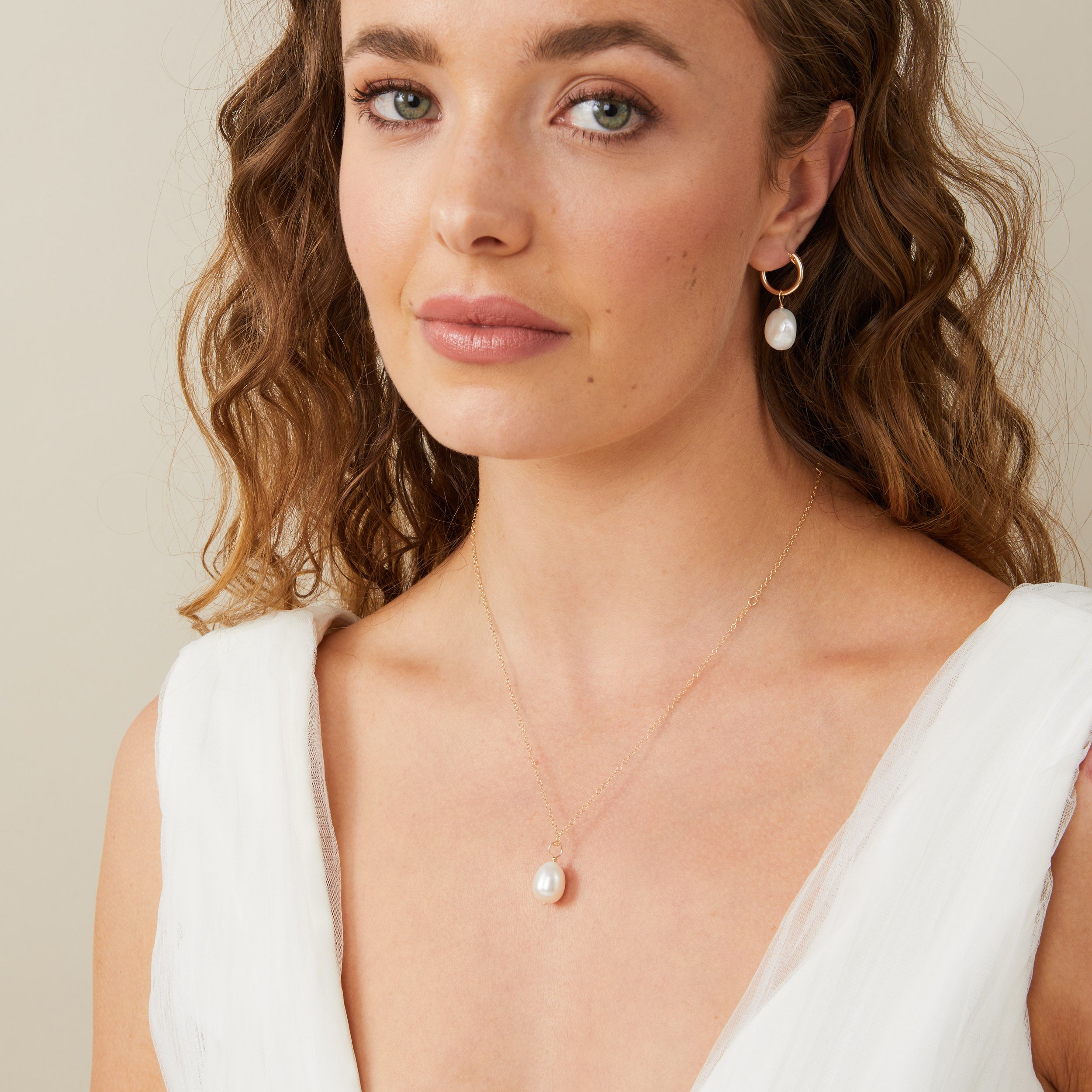 Sia 14ct Solid Gold Pearl Hoop Earrings