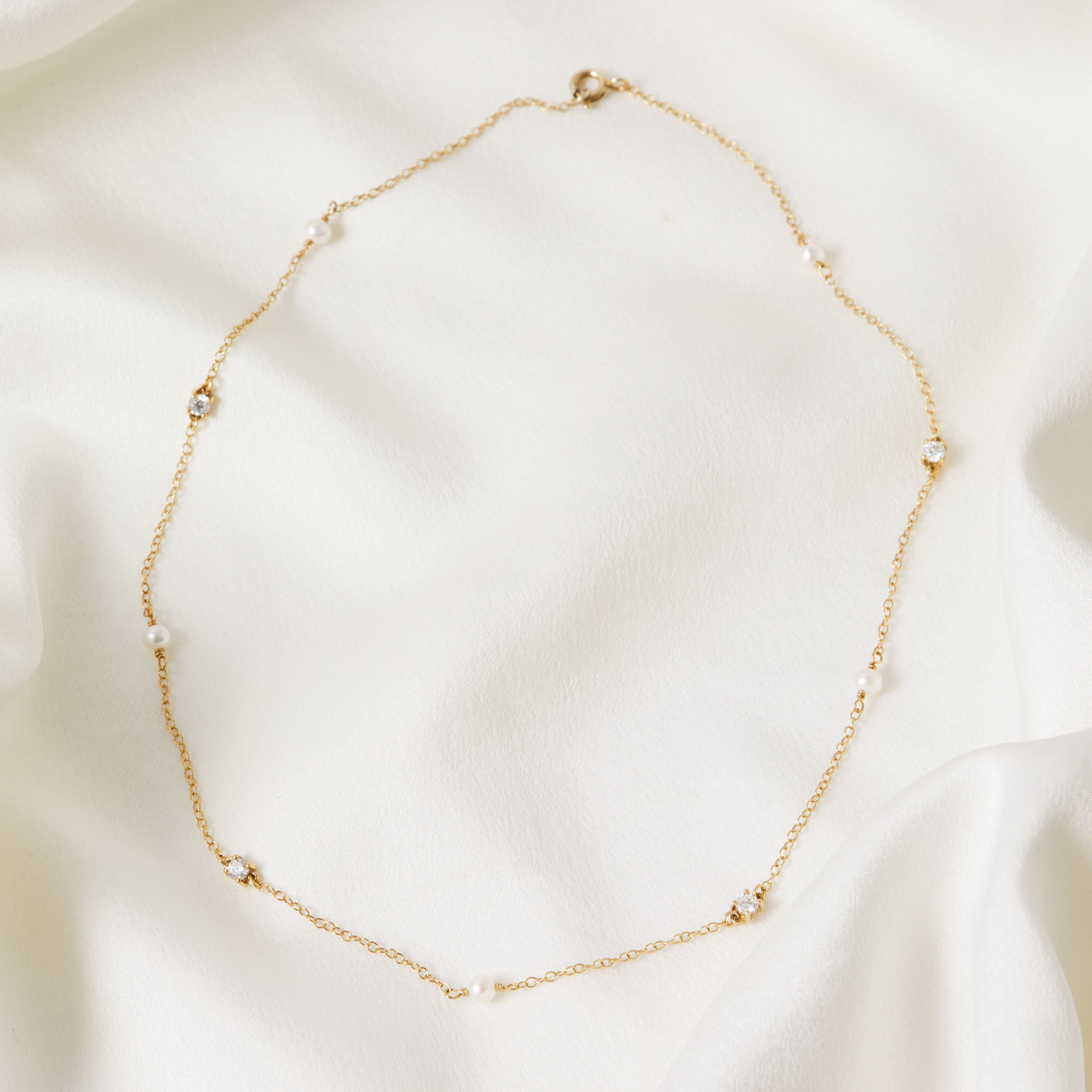 Round Crystal and Pearl Satellite Necklace - Halley