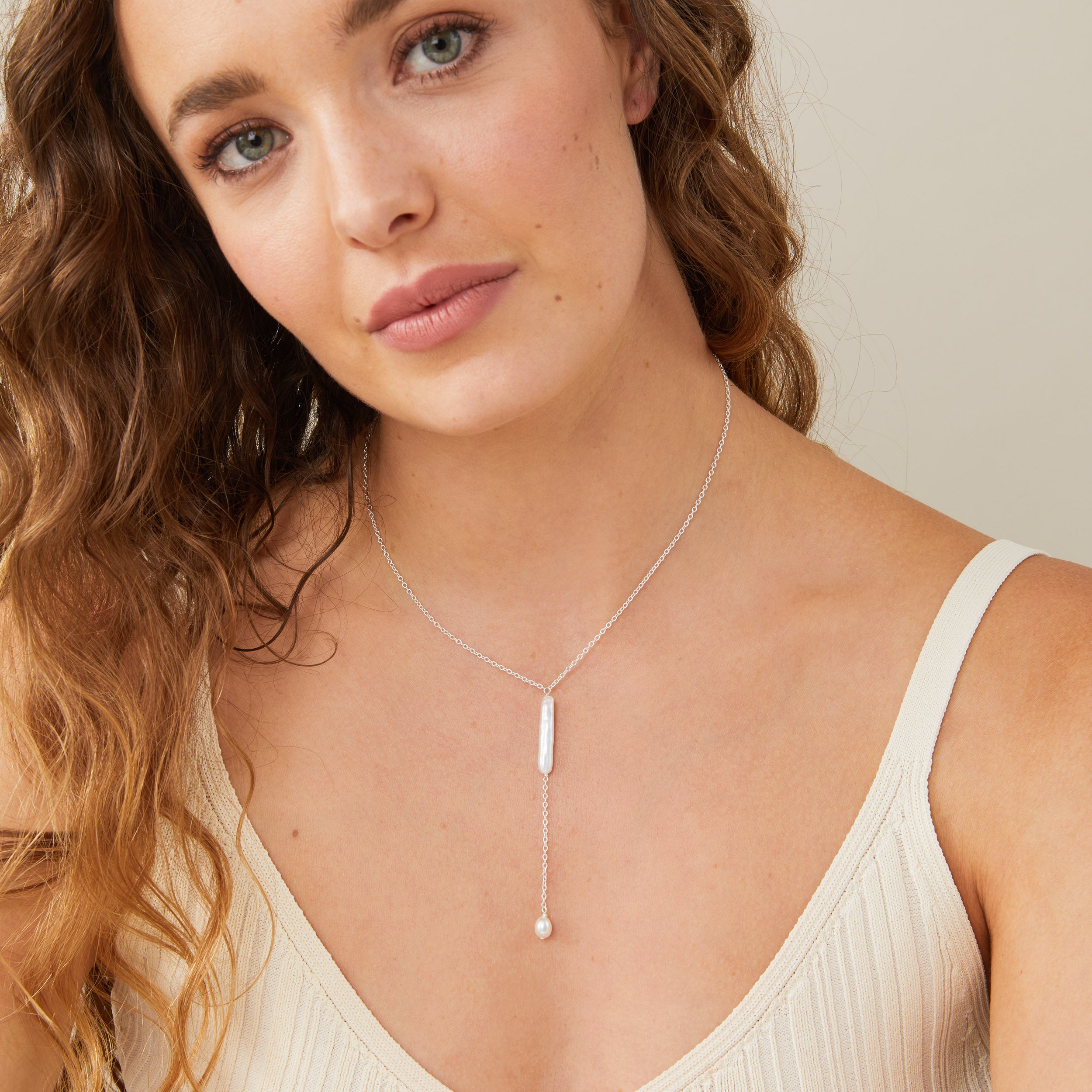 Lariat Baroque Pearl Bar necklace - Esme